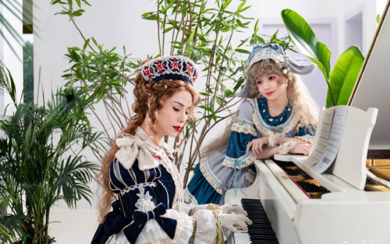 换装秀 | “姑姑”李若彤也穿Lolita！